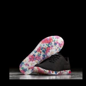 NoBull Project Black Daisy Trainer